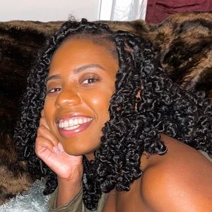 Meet your Posher, Cin